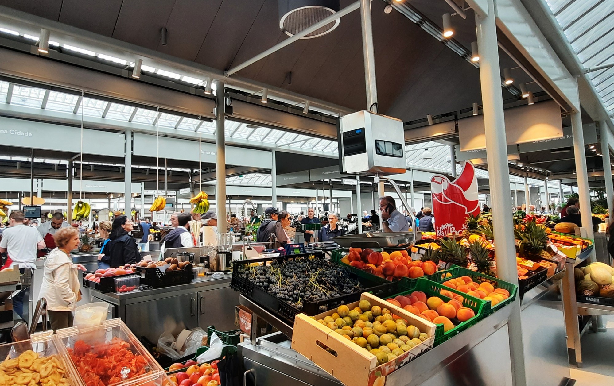 Balanças Marques equipa renovado Mercado do Bolhão