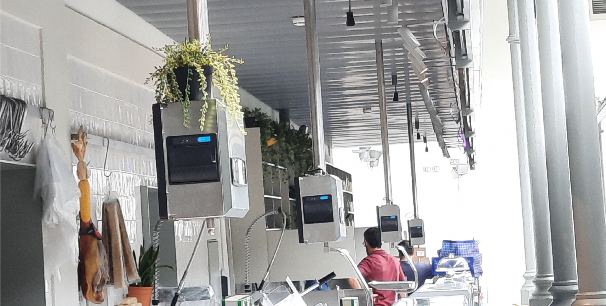 4 RETAIL TRENDS IN 2023 (AND BEYOND)